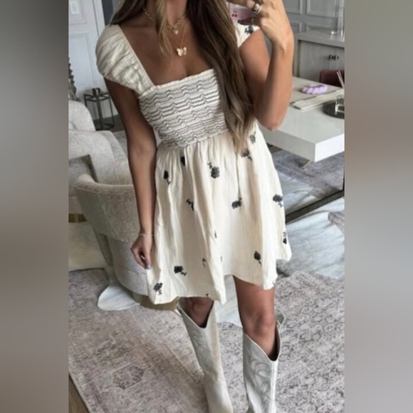 FREE PEOPLE Tory Embroidered Mini Dress Ivory Medium NEW Boho Chic - Picture 7 of 13